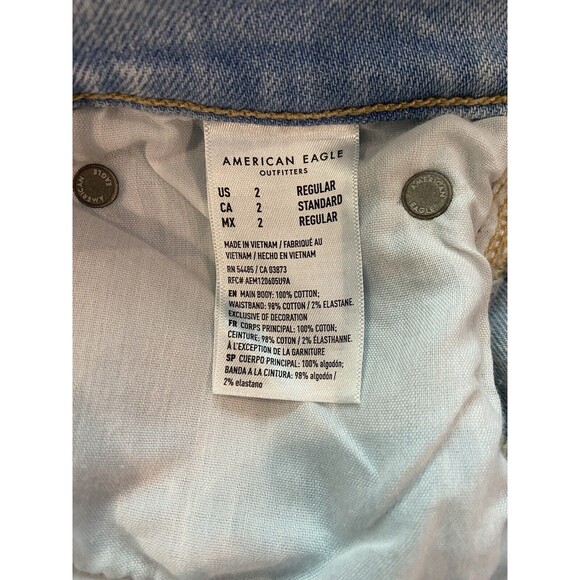 American Eagle Jeans 90s Boyfriend Distressed High Rise Button Fly Size 2 - Picture 9 of 11